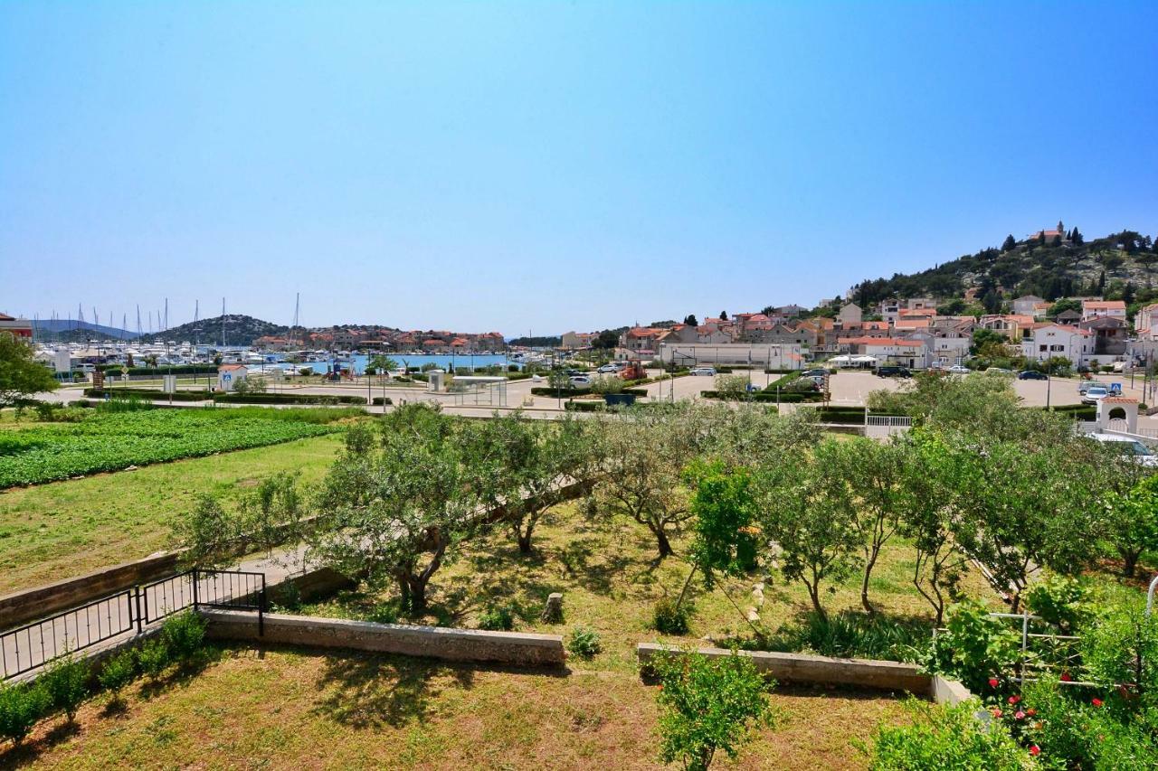 Apartment Nadoveza Tribunj  Ngoại thất bức ảnh