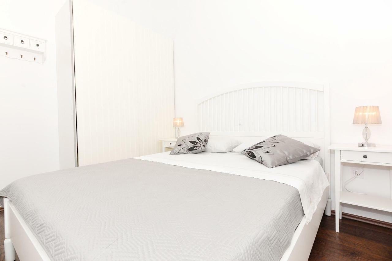 Apartment Nadoveza Tribunj  Ngoại thất bức ảnh